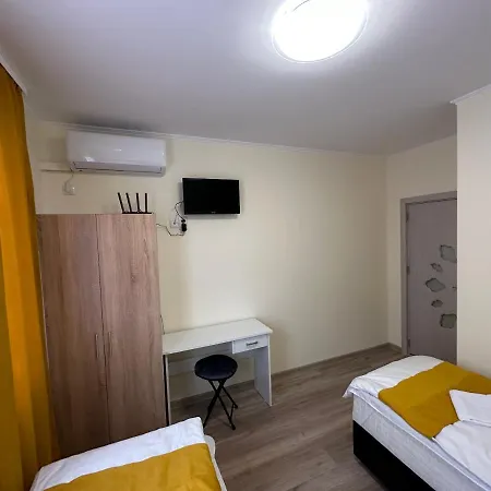 Gasthuis Utopia 2, By Lmg